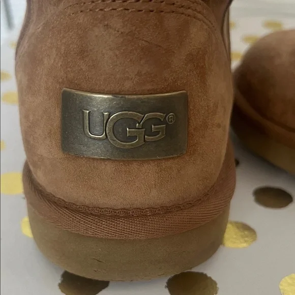 UGG Tan Winter Boots - Picture 3 of 9